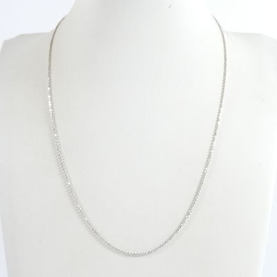 a close up of a necklace on a mannequin mannequin mannequin mannequin mannequin mannequin mannequin mannequin
