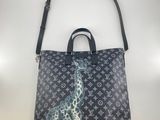 louis vuitton giraffe tote bag