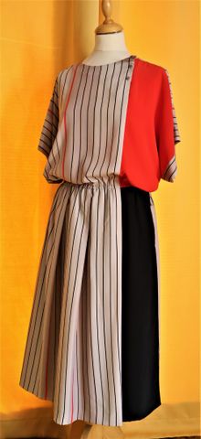 PIERRE CARDIN Boutique Paris – Très jolie Robe longue à rayures n...