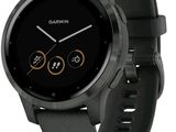 gros plan d'une montre intelligente sur fond blanc