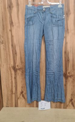 Lot de 128 pantalons femme ? Denim lger bleu