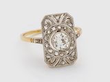 une bague ancienne en or et diamant
