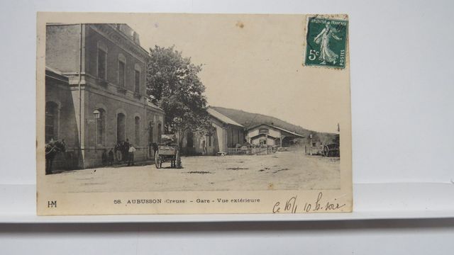 Aubusson : Gare. Vue extérieure (HM 58). TBE.Carte rare