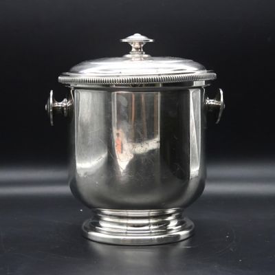 MACABO - MILAN, Seau à glace sur piédouche en métal argenté …