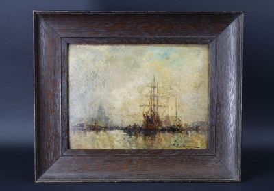 une peinture à l'huile représentant un bateau sur un plan d'eau