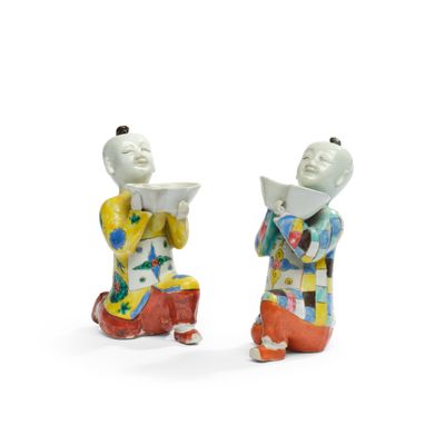 paire de figurines chinoises représentant un homme et une femme