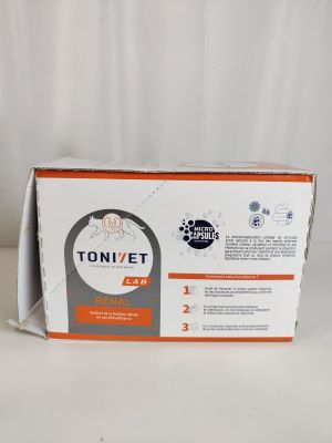 une photo d'une boîte de papier toilette posée sur une table