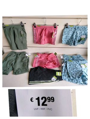 20 shorts tailles 6,7 et 8 ans