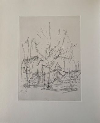 dessin au crayon représentant un arbre dans un champ, avec une maison en arrière-plan