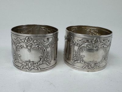 paire de porte-serviettes anciens en métal argenté