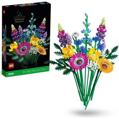 Des bouquets de fleurs en Lego sont exposés devant une boîte