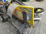 a picture of a machine that is sitting on a pallet