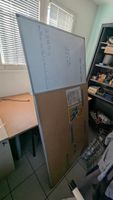 Dans le bureau du fond : (photo 4)