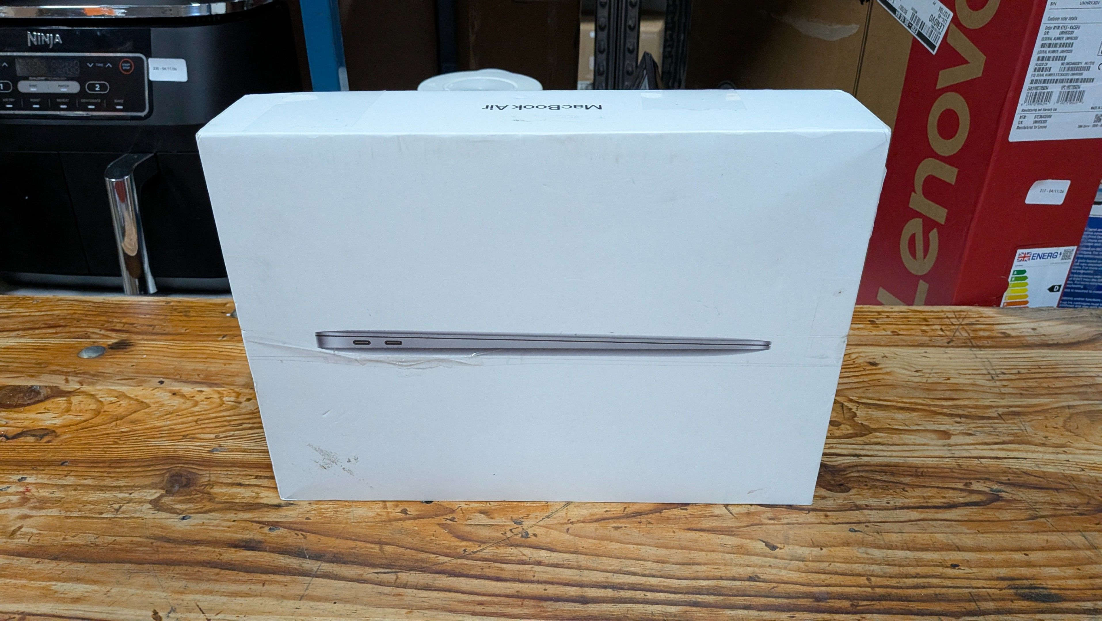 ORDINATEUR PORTABLE APPLE MACBOOK AIR A2337 EMC3598 - TVA RE…