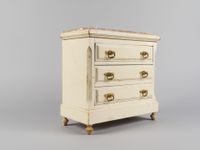 Commode miniature en bois naturel laqué blanc ouvrant par 3 … (photo 3)
