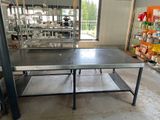 a table that is in the middle of a room