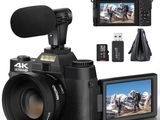 une image représentant un appareil photo numérique équipé d'un microphone