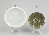 pair of chinese green and white porcelain dishes, 20th century