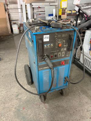 Un poste à souder COMERCY CY 2600A. - Photo 1