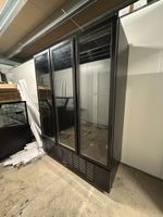 Matériel très récent : Vitrine réfrigérée haute GGM GASTRO G…