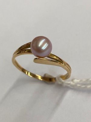 Bague en or jaune serti, d'une perle de culture (Tahiti ?) 2…
