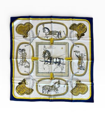 HERMES. Foulard en soie, modèle "Grand Apparat".