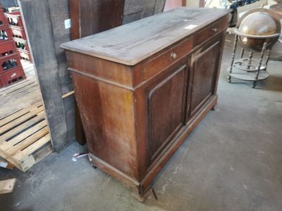1 buffet 2 corps partie haute pouvant être incomplète, trace…