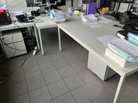 huit tables en stratifié gris 160x80 (photo 6)