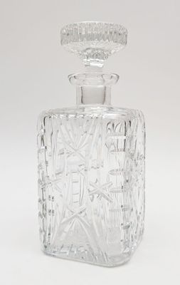 CARAFE à whisky en cristal taillé.