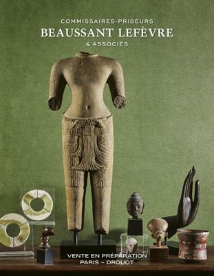 La couverture du livre, « Beausantt Lefevre », est posée sur une table.
