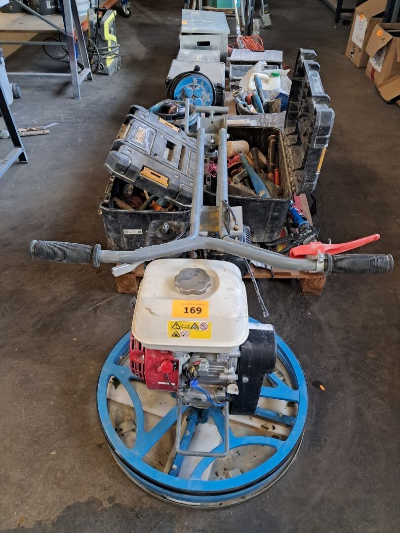 Hélicoptère béton TROWELL moteur HONDA