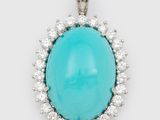un pendentif en turquoise et diamants
