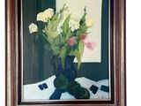 une peinture de fleurs dans un vase sur une table