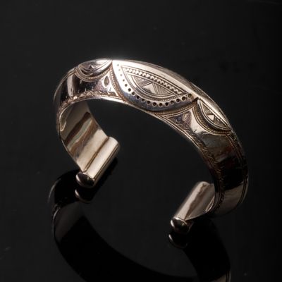 Bracelet torque en argent berbere