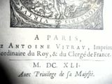 un vieux livre avec l'image d'un homme à cheval