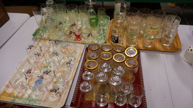 Lot de verrerie : verres publicitaires whisky (long john, VAT69, ...