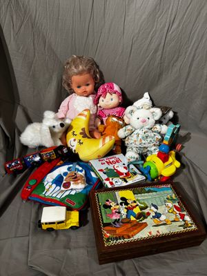 Lot de peluches et jouets vintage - Non testé