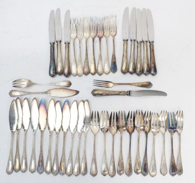 RAVINET DENFERT Partie de ménagère de style Rocaille 1900 co…