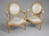 paire de fauteuils de style louis xvi
