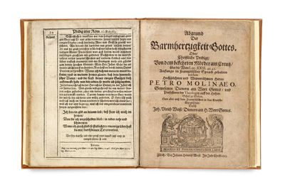 un livre ouvert sur lequel figure l'image d'un homme et d'une femme