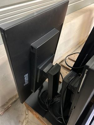 VENDU ET ENTREPOSE DANS NOS LOCAUX au 18 Boulevard des Nations 69960 C