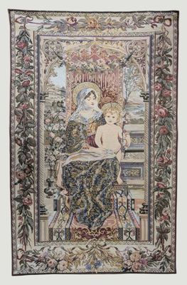 une tapisserie représentant une femme assise sur une chaise