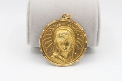 Médaille en or jaune anglaise — Pièce rare et précieuse