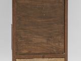 an old wooden box with a wooden top and a wooden bottom