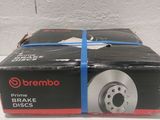 Disques de frein Brembo neufs à vendre, dans leur emballage d'origine