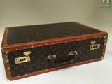 Valise en cuir « Monogram » Louis Vuitton avec finitions en laiton