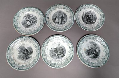 six assiettes vertes et blanches ornées d'images de personnes et d'animaux