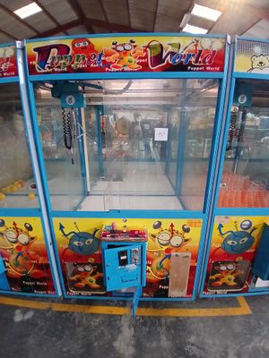 Jeu de pince PUPPET WORLD Fonctionne, à réviser - Photo 1