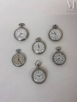 HORLOGERIE Ensemble comprenant deux chronomètres dont un mar…