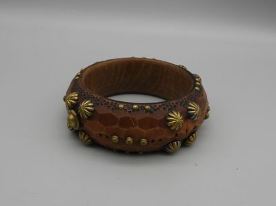 Bracelet jonc art Déco basque en bois facetté et décoré de c…